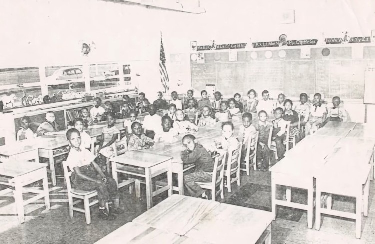 a early classroom of the Havre de Grace Colored School - courtesy of their museum website